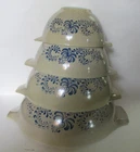 Vintage  1970's Pyrex Homestead Cinderella Nesting Bowl  4 piece set