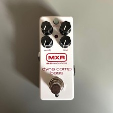 MXR dyna comp basso M282 510377