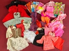 VINTAGE TLC 60s BARBIE FRANCIE PJ CLOTHES LOT 25 PCS BLACK LABEL PLUS 8 BOOKLETS