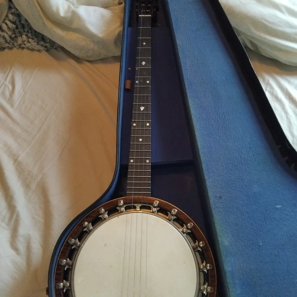 The N̈ew Windsor 5 String Banjo - Image 4 of 4
