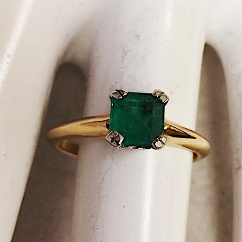 14k Yellow Gold Faceted -Square Cut Emerald Ring. 0.88 CTS- 5X5/mm - Picture 5 of 16