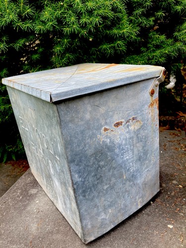 Original Vintage Elm Knoll Farms Steel Milk Box/ Raleigh Industries Brooklyn, NY - Picture 7 of 11