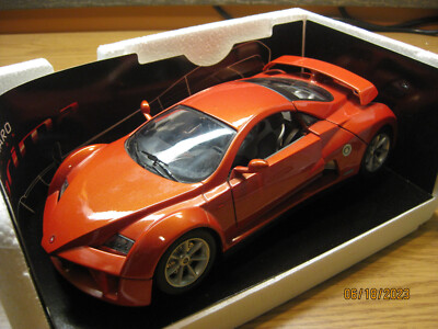PRIMA GIUGIARO Design (2002) au 1/18 - Collection