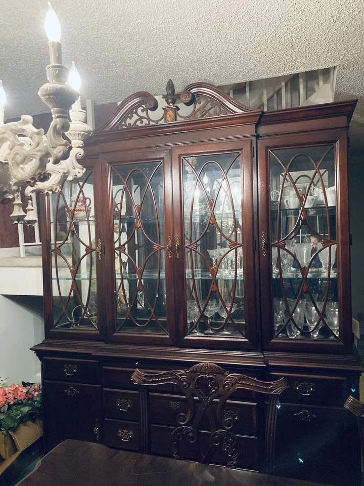 Stanley Furniture Dining Room Set - Image 3 of 4