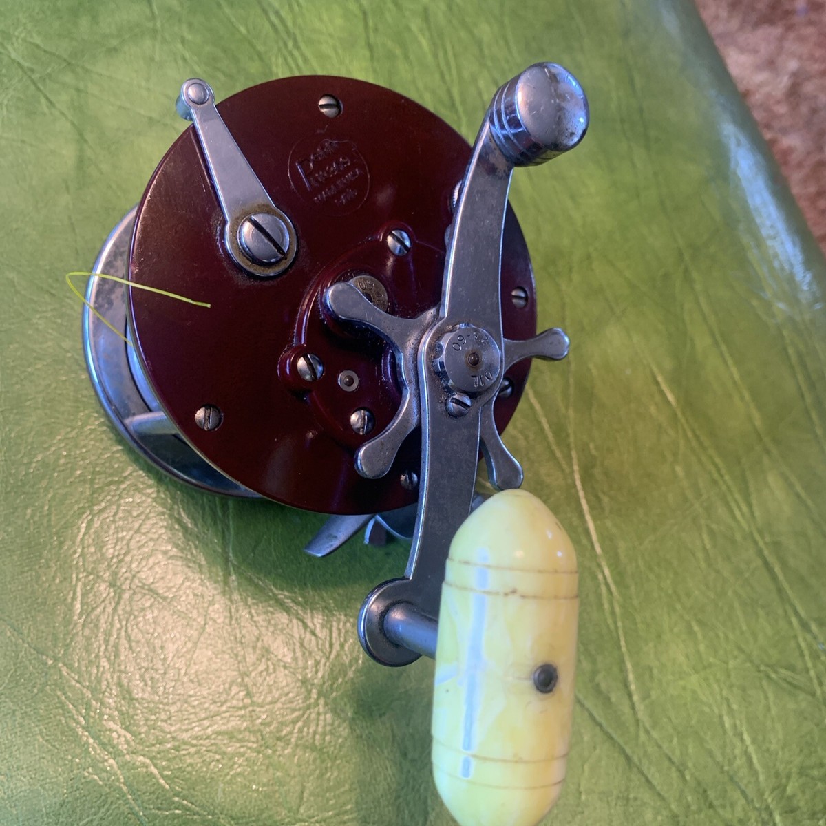 Vintage Penn PEER 309 Levelwind Conventional Fishing Reel Brown Yellow  Bakelite | eBay