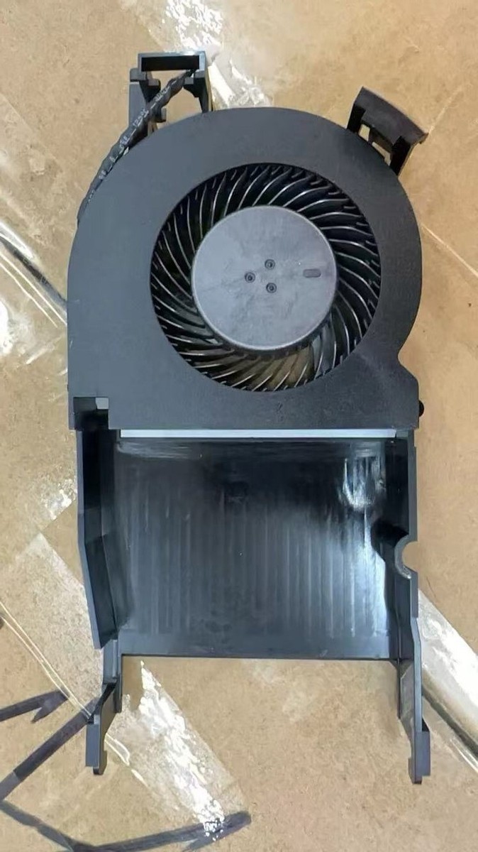 Lenovo 01MN632 Ventola CPU Originale Per ThinkCentre M920x, ThinkStation P330 Tiny – 65W TDP – 4 Pin