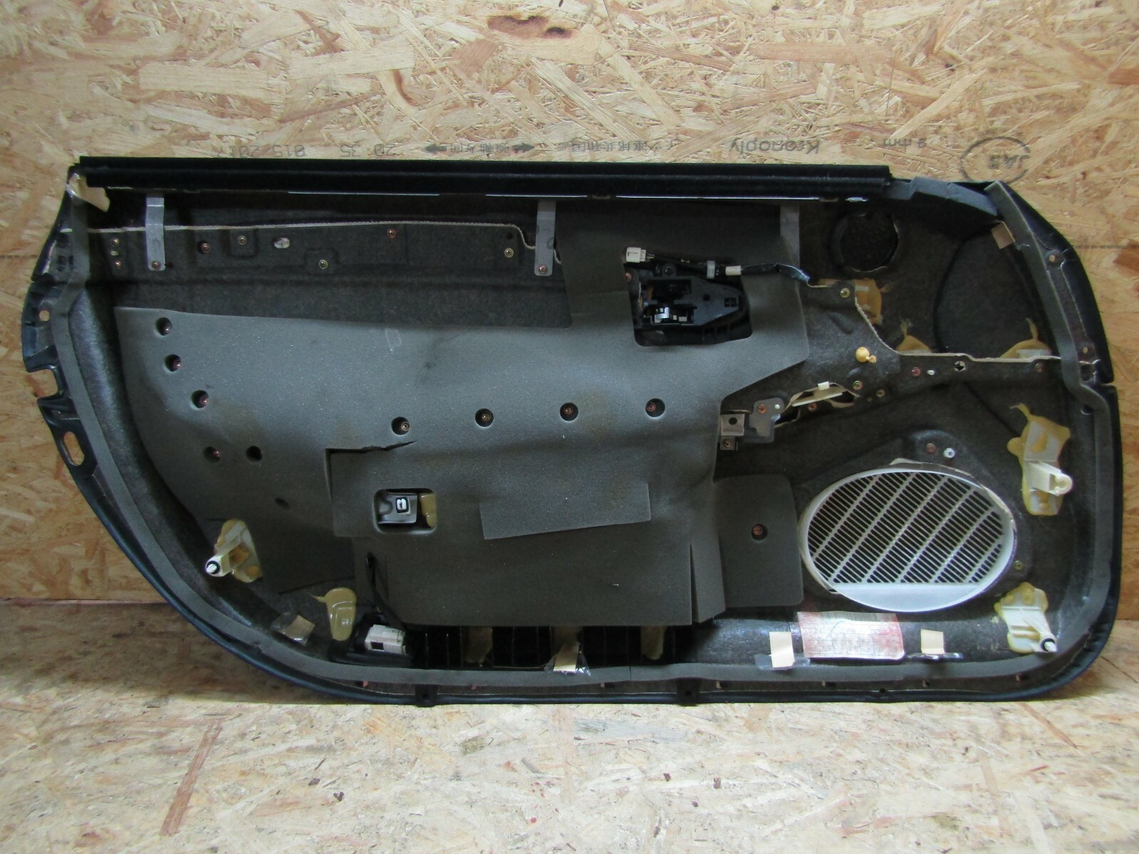 LEXUS SC430 SOARER UZZ40 TANK ASSY RADIATOR RESERVE 16470-50120