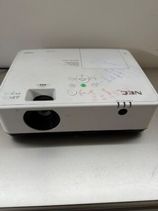 NEC mc382w projector (low lamp hours)