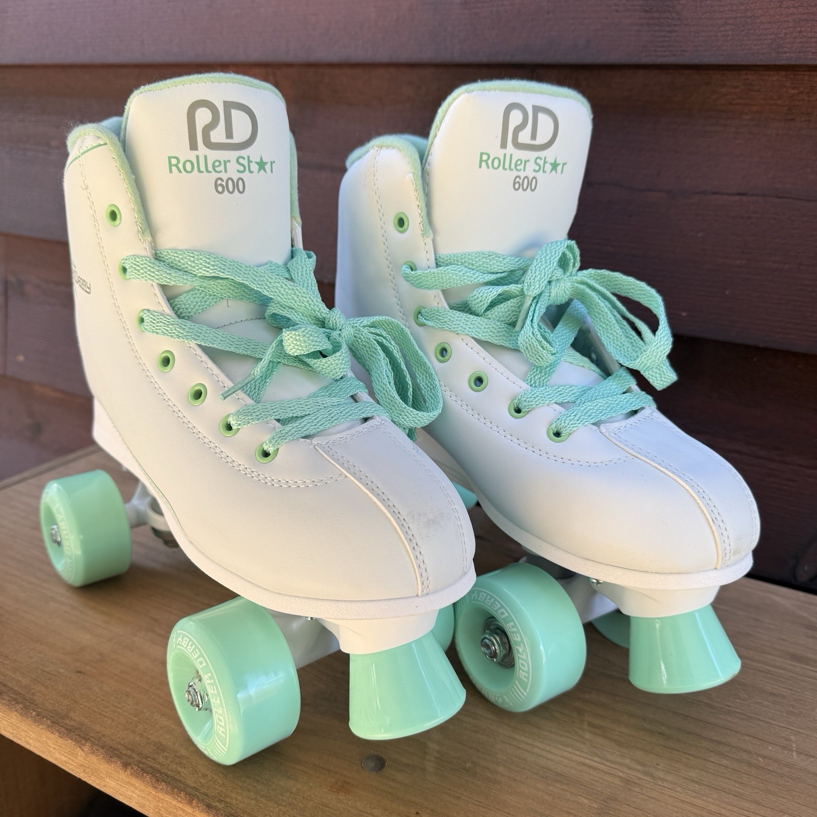 White /mint Size 9 New Read