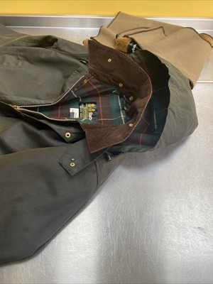 Sehr guter Zustand 80er Barbour Northumbria C44 Herren XXL 56 Zoll schwere Wachsjacke mit Innenfutter & Kapuze