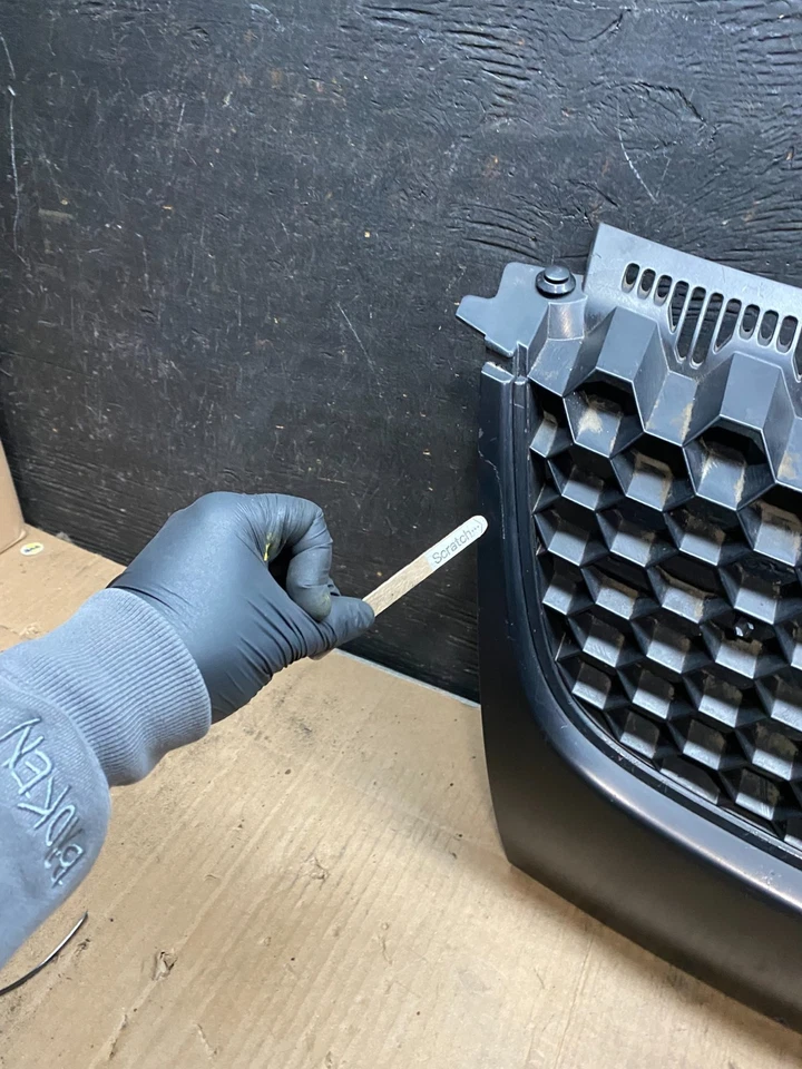 Parrilla superior delantera OEM T4126 DG para Volkswagen Golf MK5 2006 A 2007 Foto 4 de 4