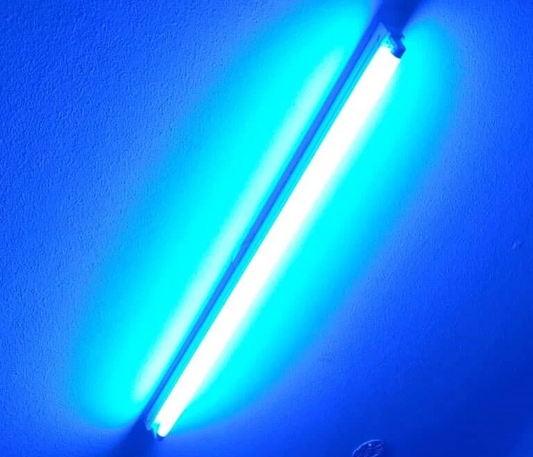 1x OSRAM LUMILUX Leuchtstoffröhre blau 36W 120cm T8 EEK: G (Spektrum A bis G)