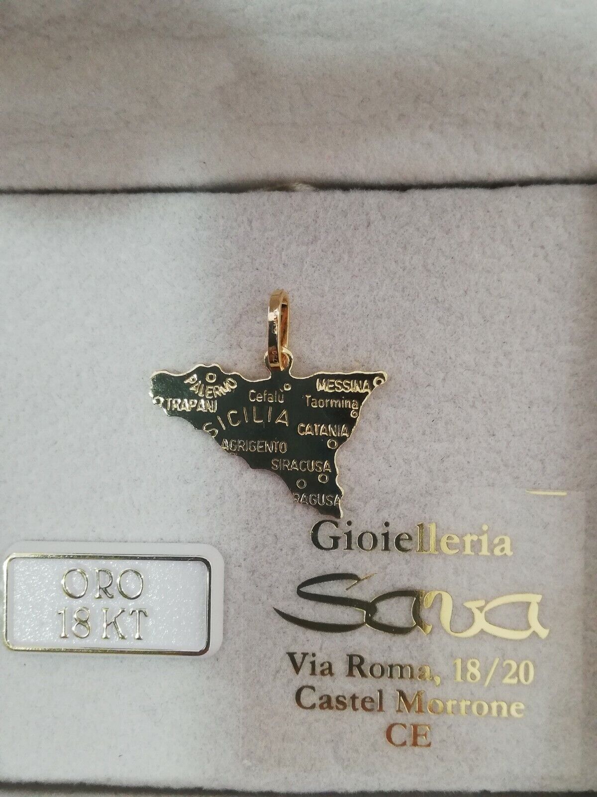 Foto 12 di 12