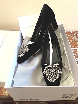 MANOLO BLAHNIK OKKATO Black Velvet Ornament Pump 50mm Limited