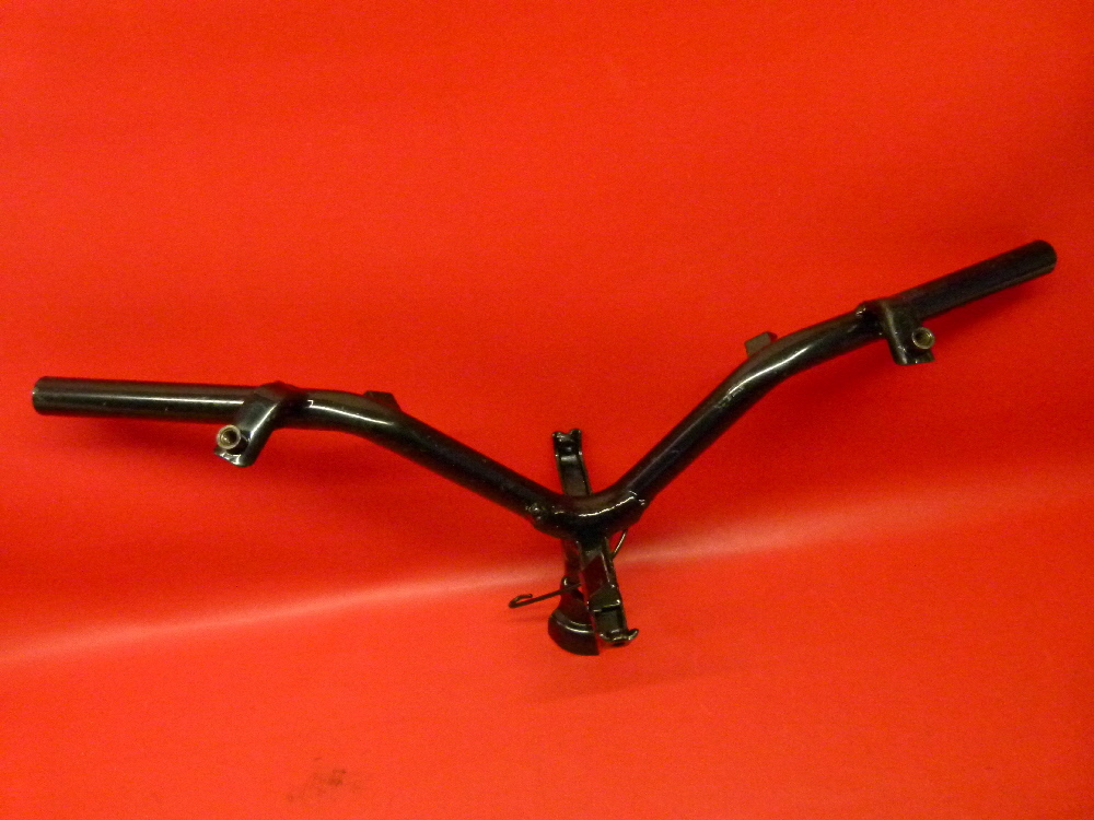 Guidon scooter chinois 50QT rigide pour réparer une direction faussée