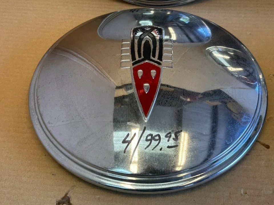 Juego de 4 tapacubos Oldsmobile 98 1946 47 platos originales para perros Foto 4 de 4