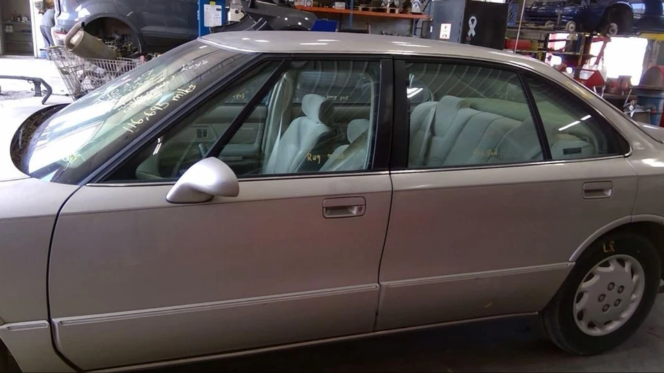 88 ROYALE 1997 Seat Belt Front 655802 - Image 4 of 4