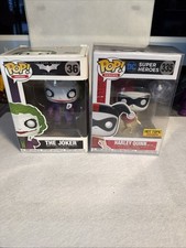 Funko Pop! Vinyl: DC Universe - The Joker (Dark Knight) & Harley Quinn Mad Love.