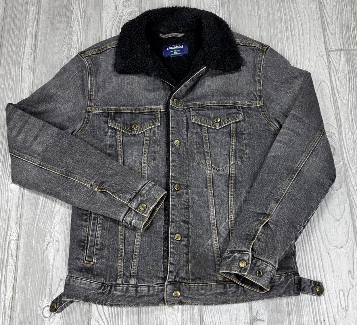 Chubbies Men's Fade Gray Denim Sherpa Black Lined Trucker Jacket Pockets Size M - product detail image 2