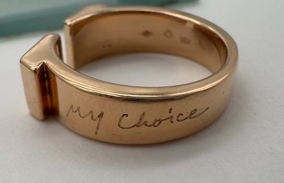 Anillo Omega My Choice de oro amarillo y diamantes de 750 años  Foto 2 de 4