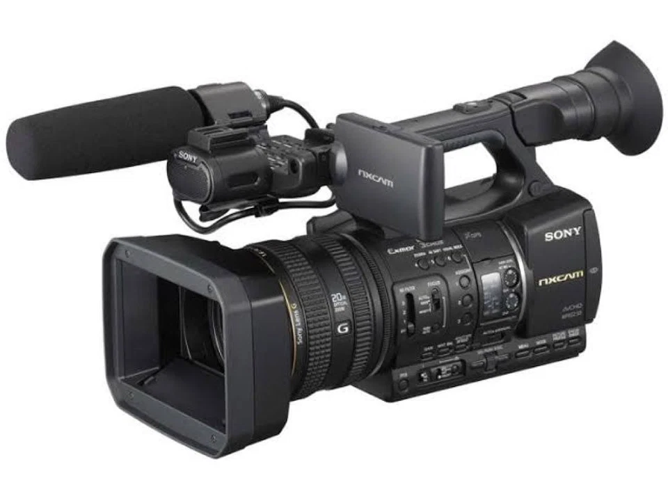 SONY HXR-NX5J NXCAM Camcorder Color Black Accessories Included Working Used Jp - Image 2 of 2