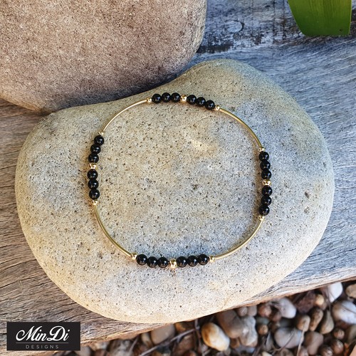 Tobillo elástico hecho a mano con 1/20 oro amarillo 14K relleno y ónix negro. - Imagen 3 de 3