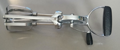 Vintage Flint Ekco Best Hand Held Manual Mixer Egg Beater Stainless Steel Black
