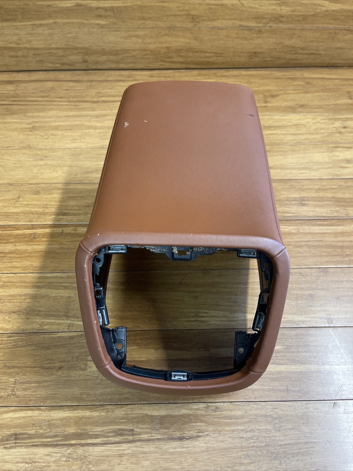 Maserati Levante 2017-2020 REAR Center console