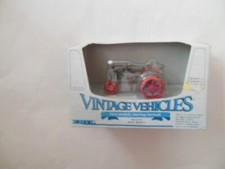 Ertl McCormick Deering Farmall Tractor  Vehicles Diecast 1:43 - Factory Sealed