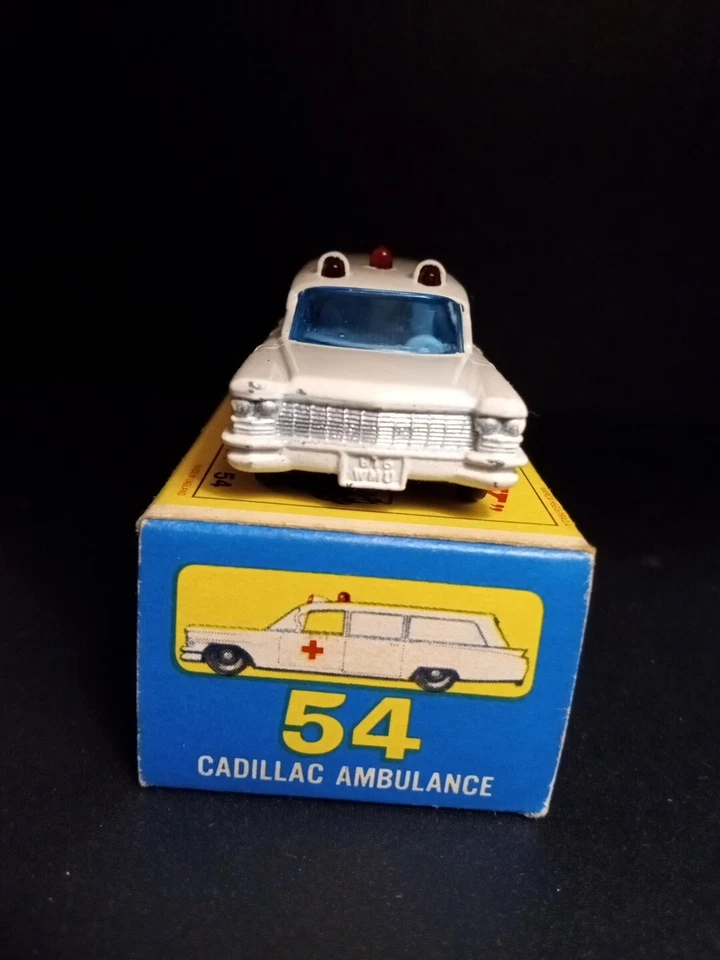 Ambulancia Cadillac Matchbox #54B S&S 1965 en caja original nítida E3 en muy buen estado/como nueva Foto 3 de 4