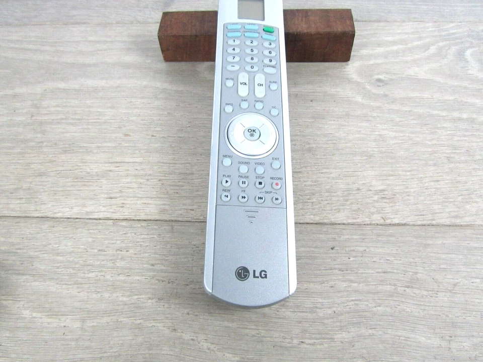 Mando a distancia LG 6710V00116F genuino plasma LCD TV gris probado y listo Foto 3 de 4