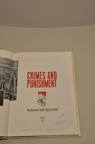 Crimes and Punishment - The Illustrated Crime Encyclopedia - *choose volume* - Picture 61 of 172