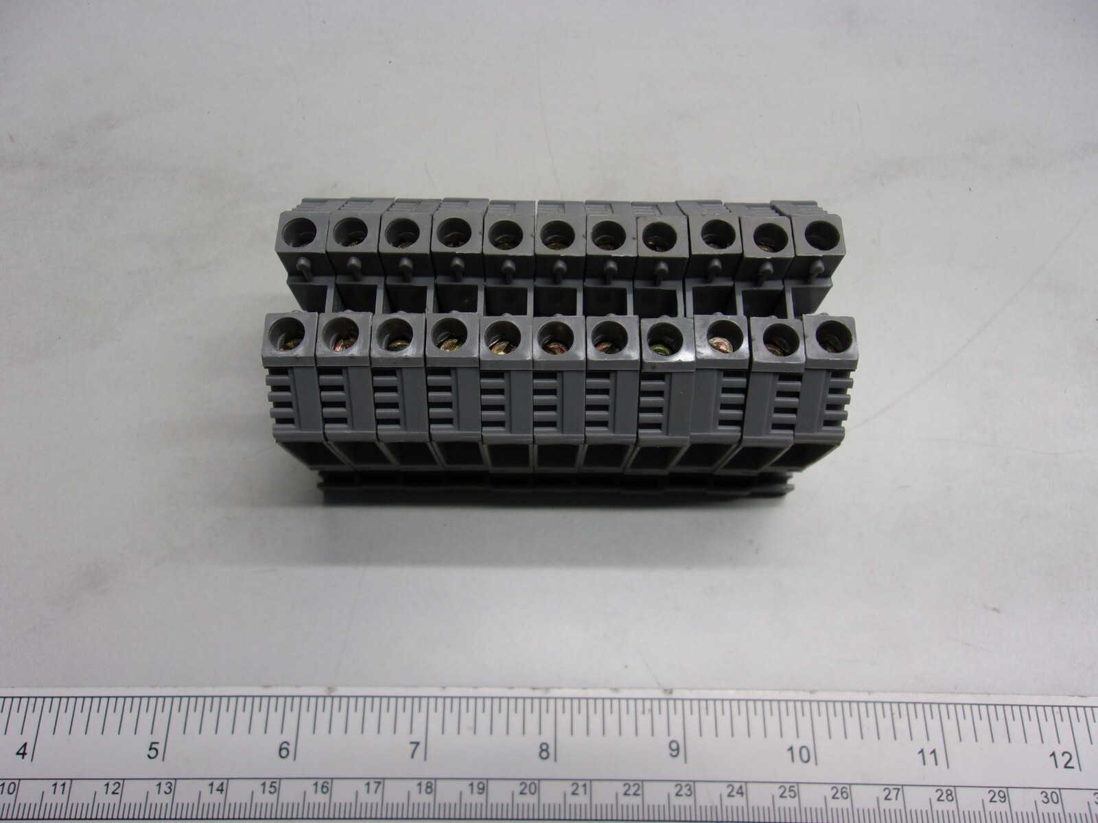 LOT OF 11 MI EURO 10, 750V 10mm TERMINAL BLOCKS, 0534A