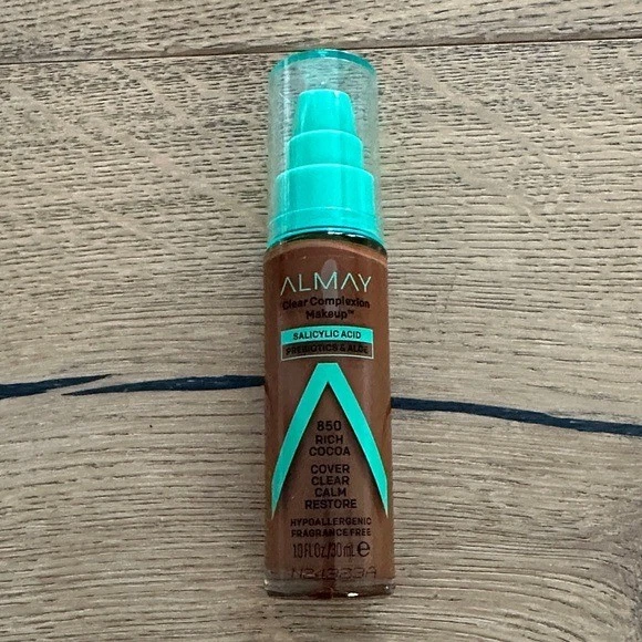 Almay | Clear Complexion Foundation - Rich Cocoa - Image 3 of 4