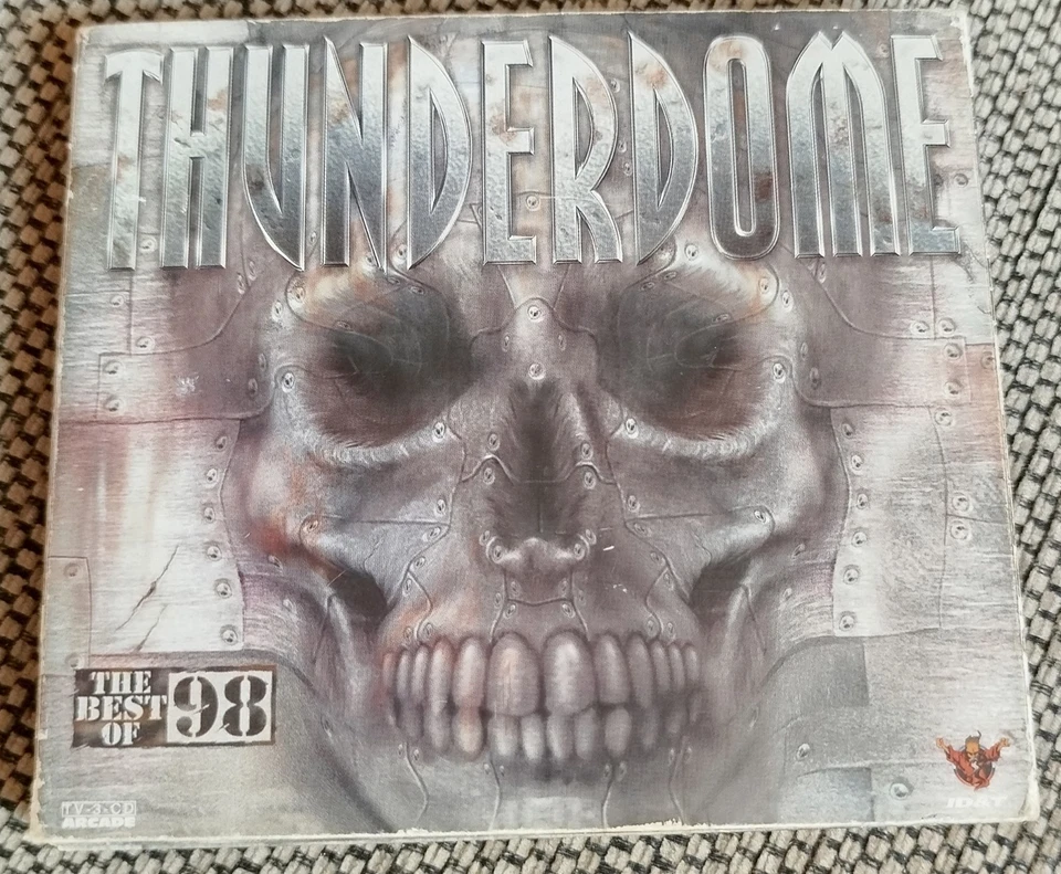 !!! CD Box Thunderdome The Best Of 1998 - Lesen !!!