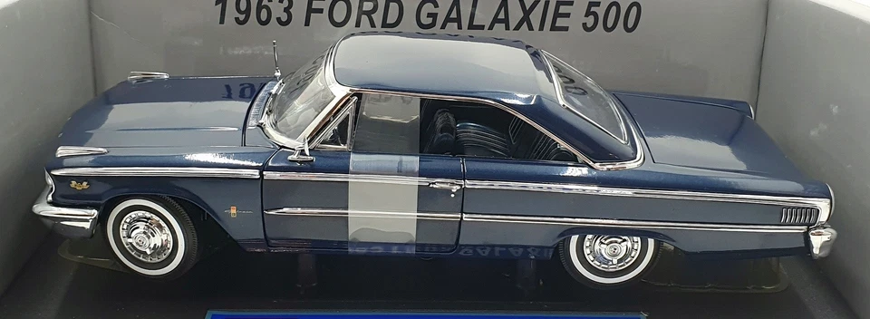Sun Star 1/18 Scale Diecast 1462 - 1963 Ford Galaxie 500 Hard Top - Caspian Blue - Image 3 of 4