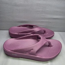 Oofos Womens Size 7 OOriginal Slip On Comfort Recovery Thong Sandals Purple