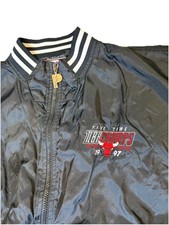 Vintage 90s Pro Player NBA Chicago Bulls Black Jacket Lightweight Size Large