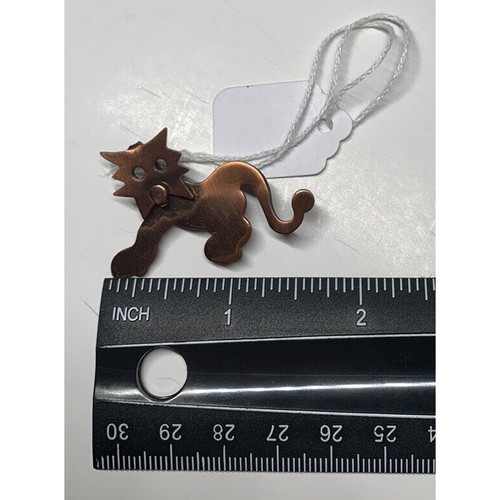Vtg CAT Artisan Copper Tone Brooch Playful Kitty Kitten Unsigned OOAK Unique - Picture 4 of 5