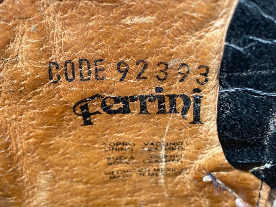 Botas vaqueras Ferrini Western para mujer con estampado de caimán caimán negro 40393-04 talla 6В Foto 2 de 4