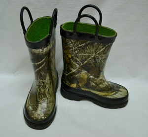 magellan muck boots