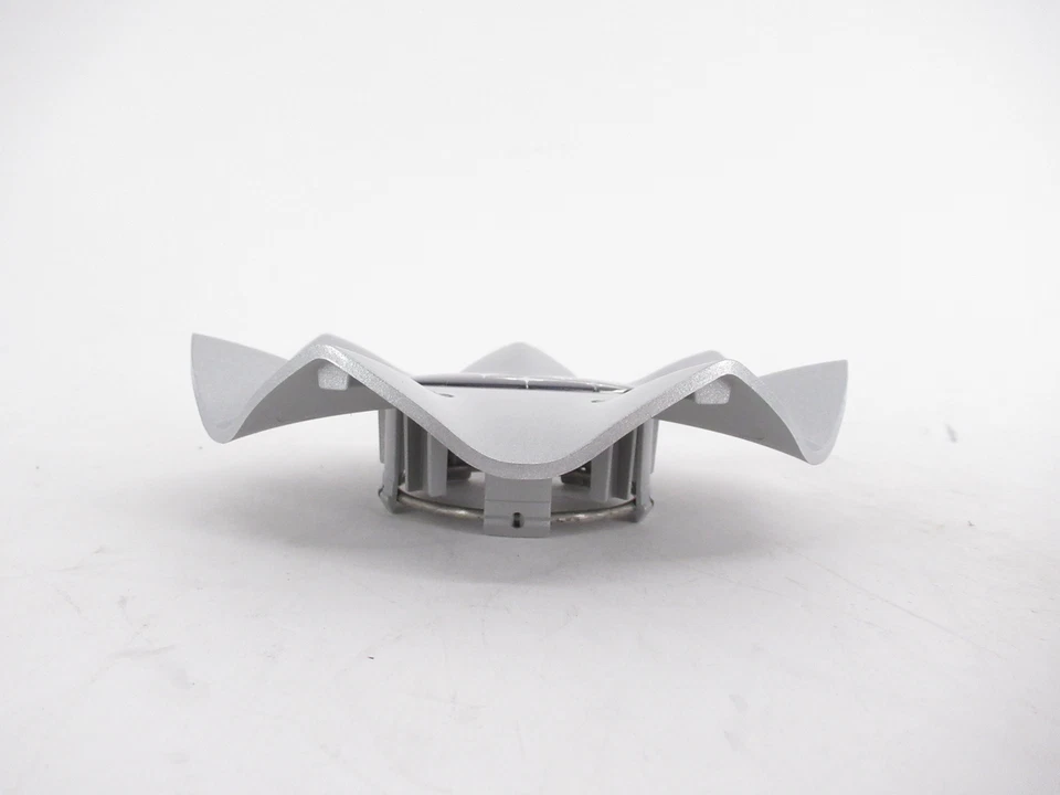 Cubierta de rueda de tapacubos central plateada Tribeca 2006-14 original OEM Subaru 28821XA020 Foto 4 de 4