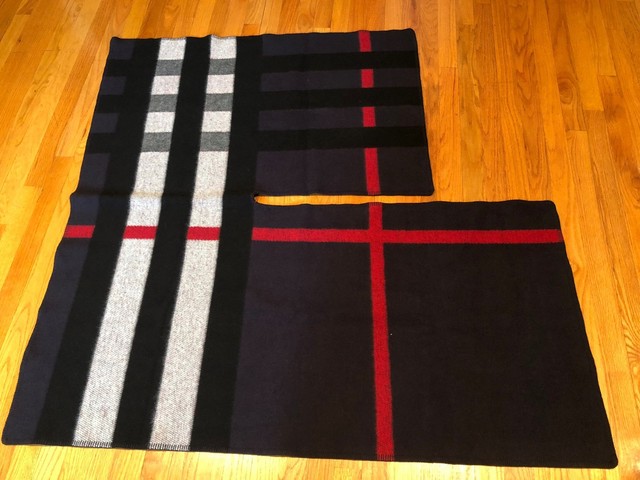 burberry mega check poncho