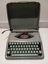 HERMES Baby AZERTY green Portable Typewriter Western Germany. A Pillard product! thumbnail