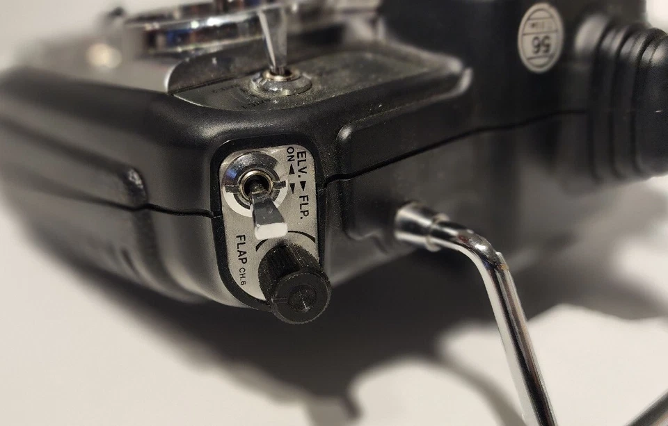 Futaba FP-T6VA Skysport 6A with Charger - Image 4 of 4