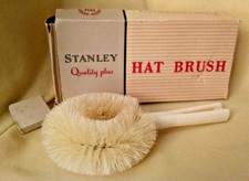HAT BRUSH STANLEY HOME PRODUCTS WESTFIELD MASS USA ORG BOX WHITE PLASTIC HANDLE.