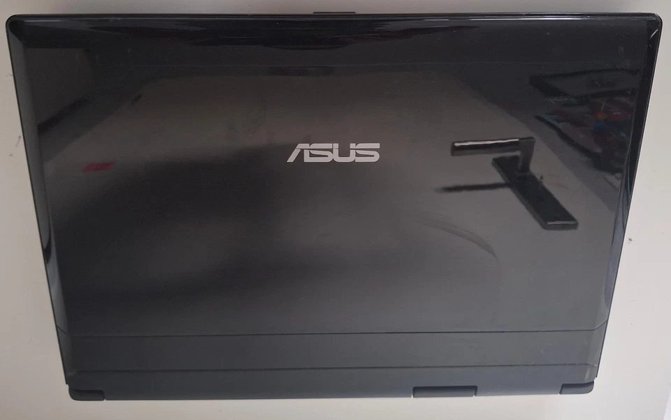 Asus X59SR 15,4 Zoll Notebook Lap Top ( 1397 ) - Bild 3 von 4