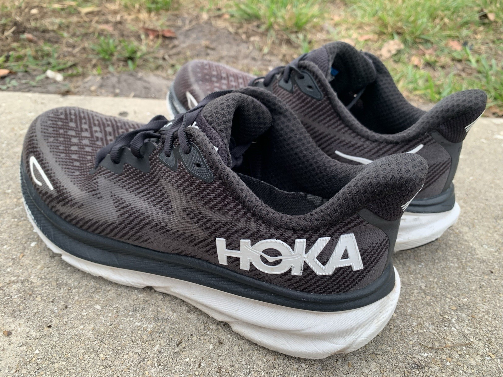 Size 9.5 B Hoka One One Clifton 9 Black White Running Shoes Women's 1127896BWHT thumbnail 7