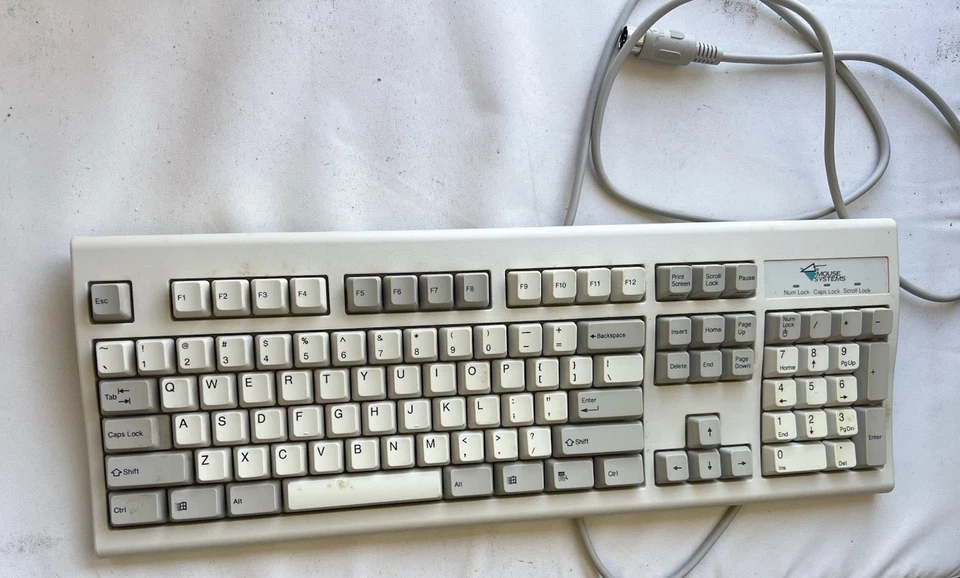 Vintage Classic Mouse Systems Keyboard With 3 Additional Keys PS/2 - Image 2 of 4
