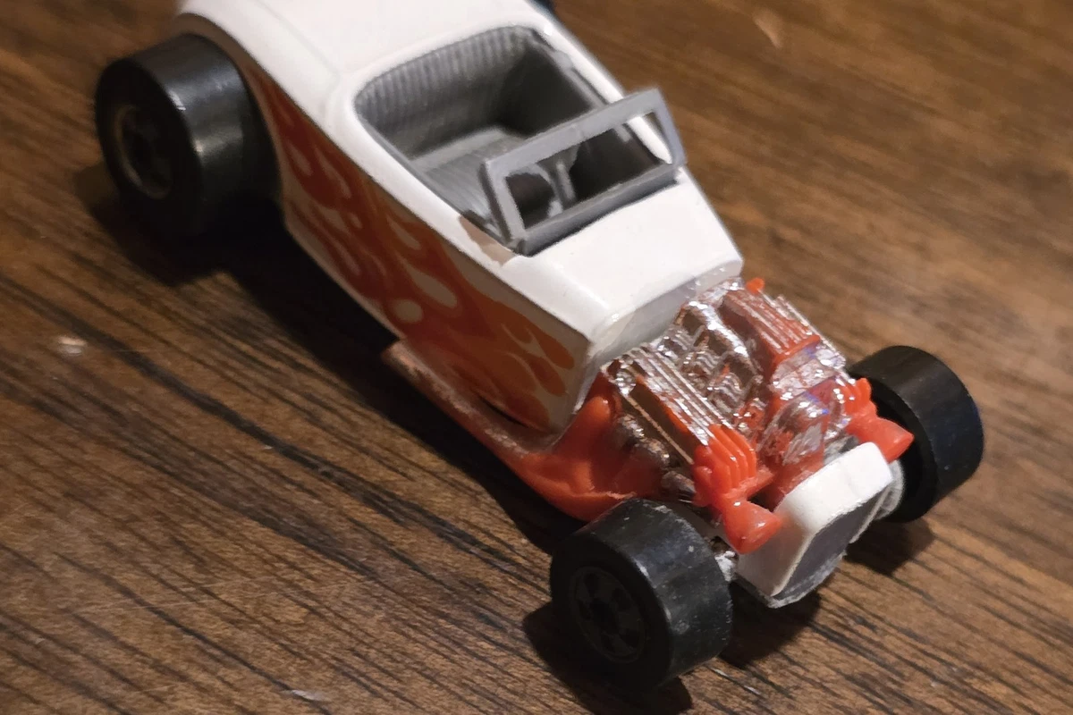 Hot Wheels Ford 1932 Vehicle Year Vintage Manufacture Diecast Cars